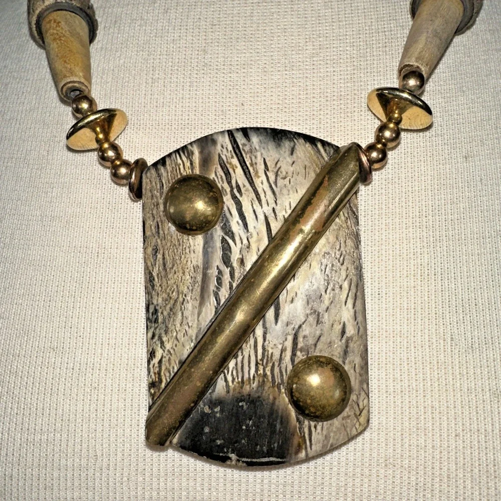 Vintage Tribal Pendant Necklace Women 20in Tan Gold Brutalist Boho Statement